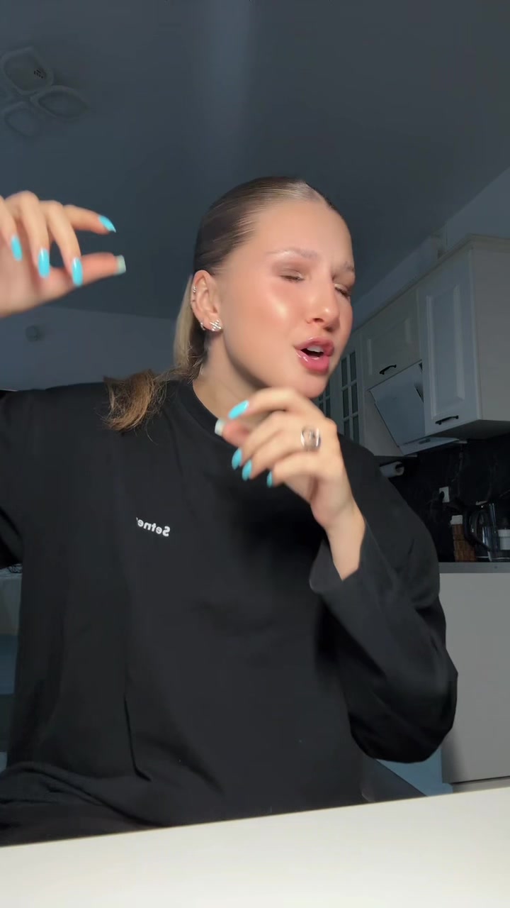 @vi