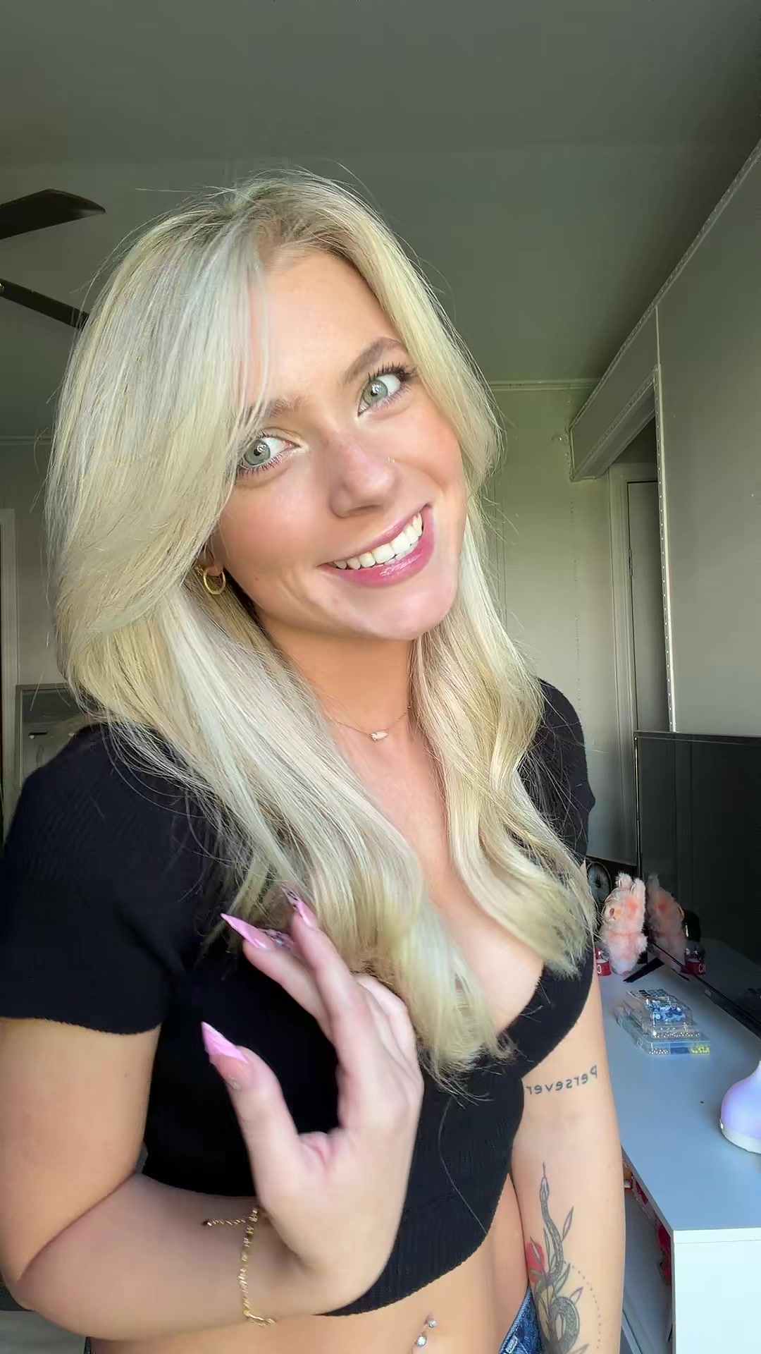 @KallieLynnn