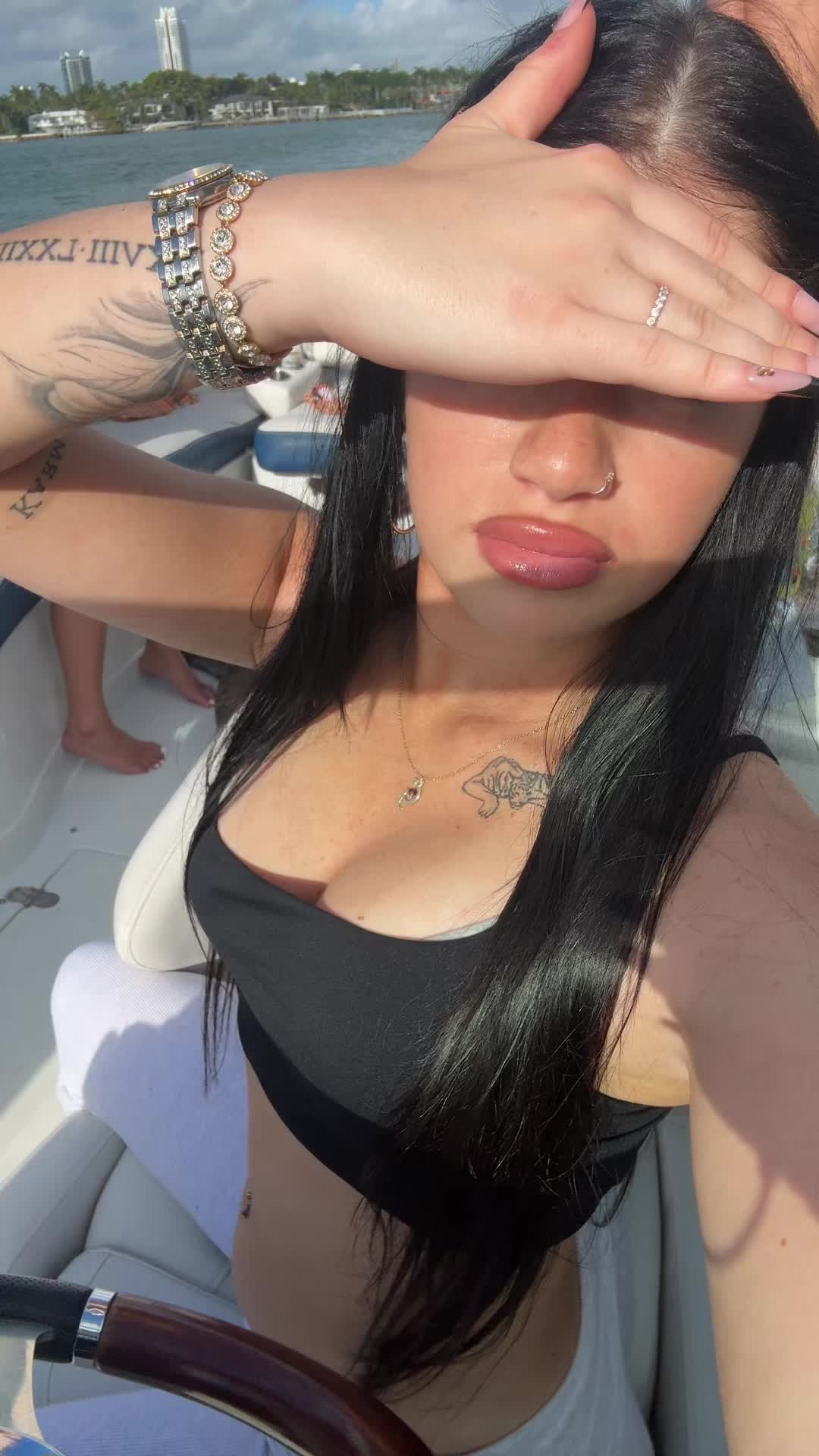 @g