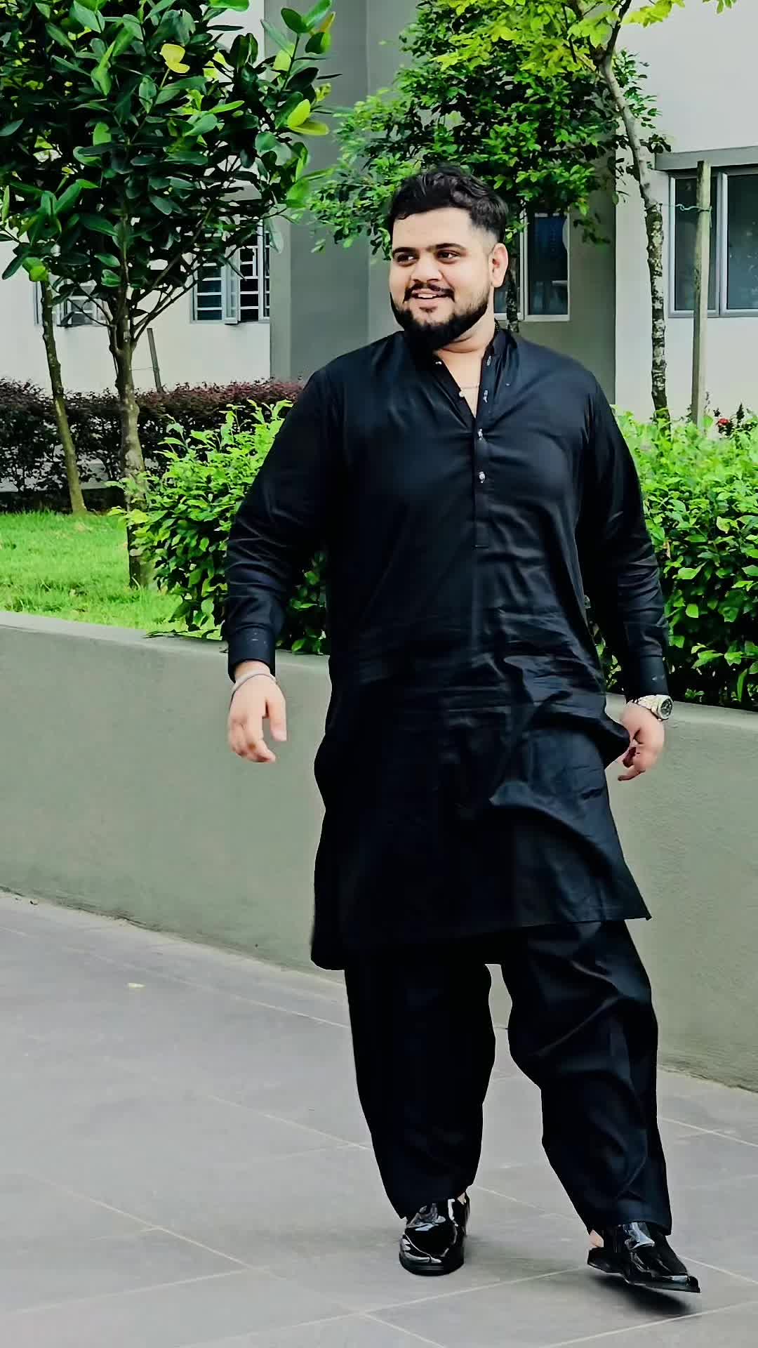 @Moin Raza 🇵🇰 🇲🇾