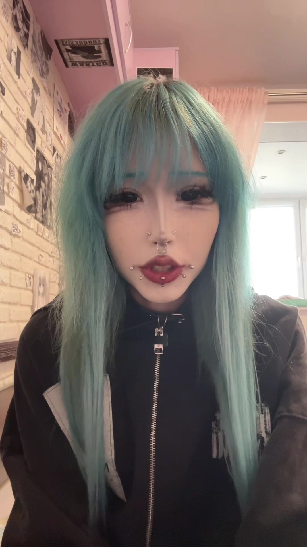 @килл семпай ￢o(￣-￣ﾒ)