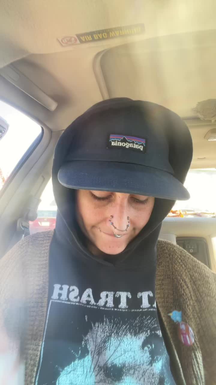@buttcrick