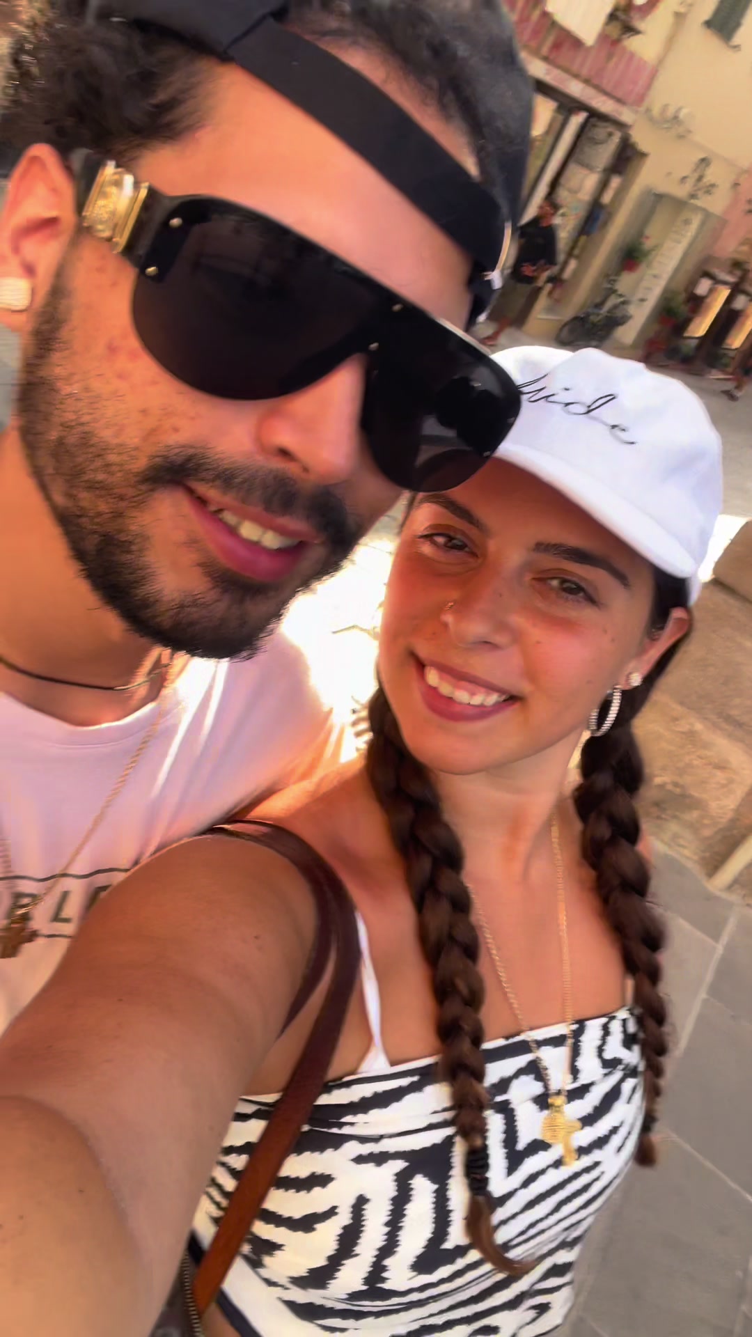 @Alithini
