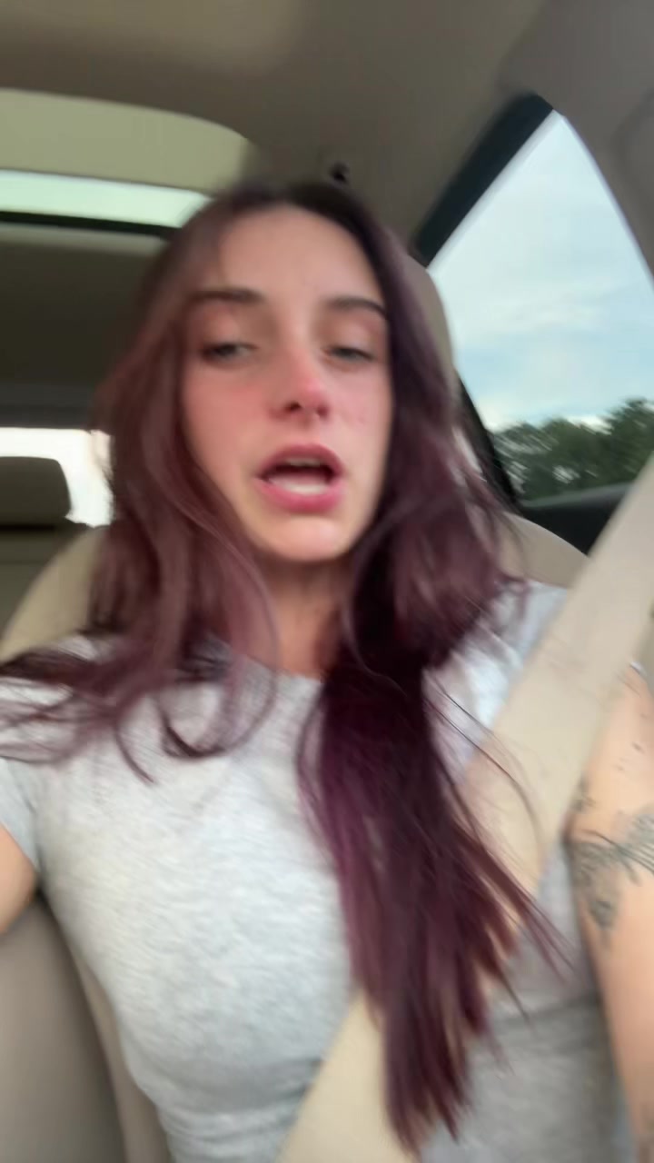 @annikaperryyy