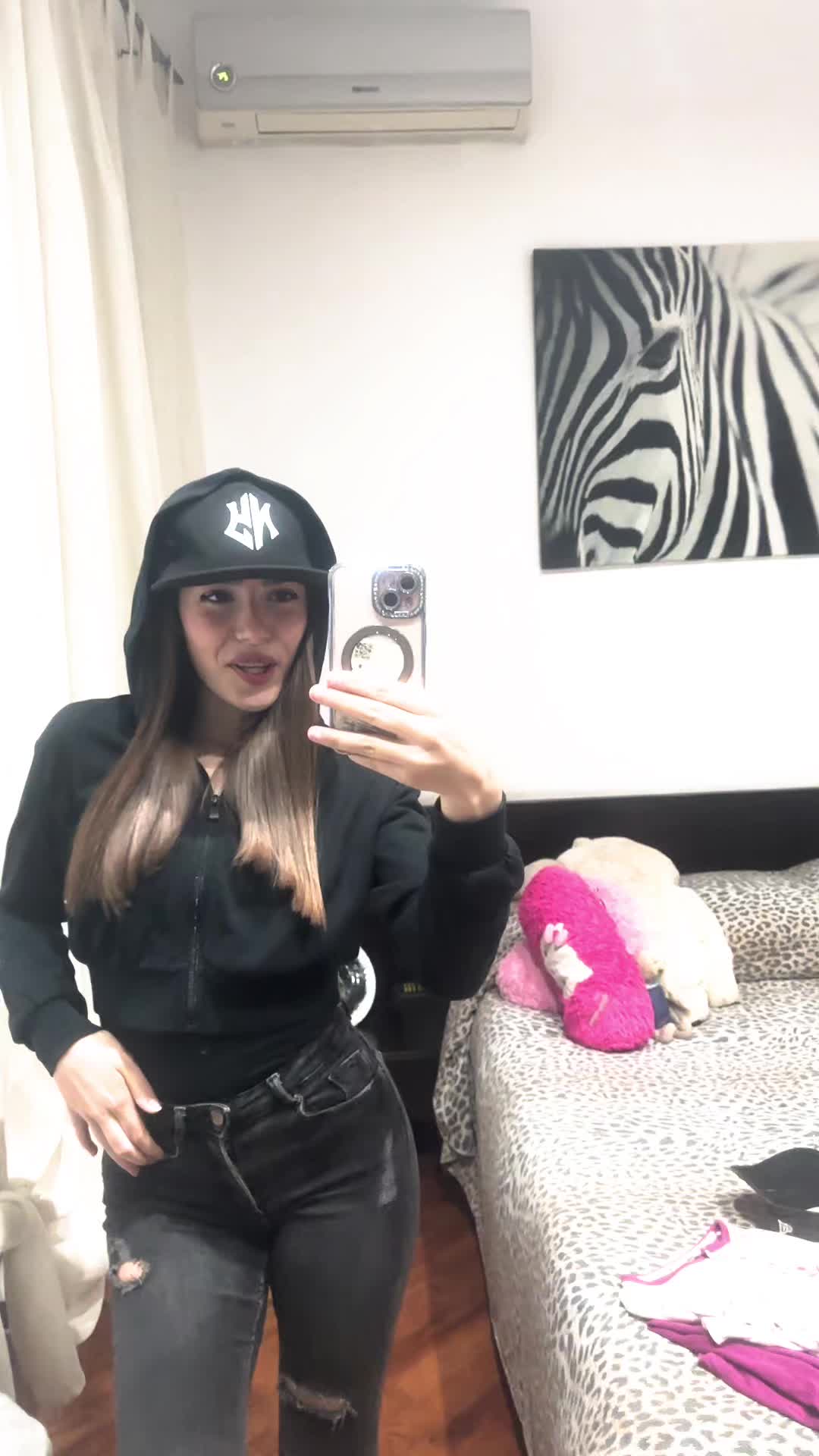 @M.i.r.e.l.l.a.