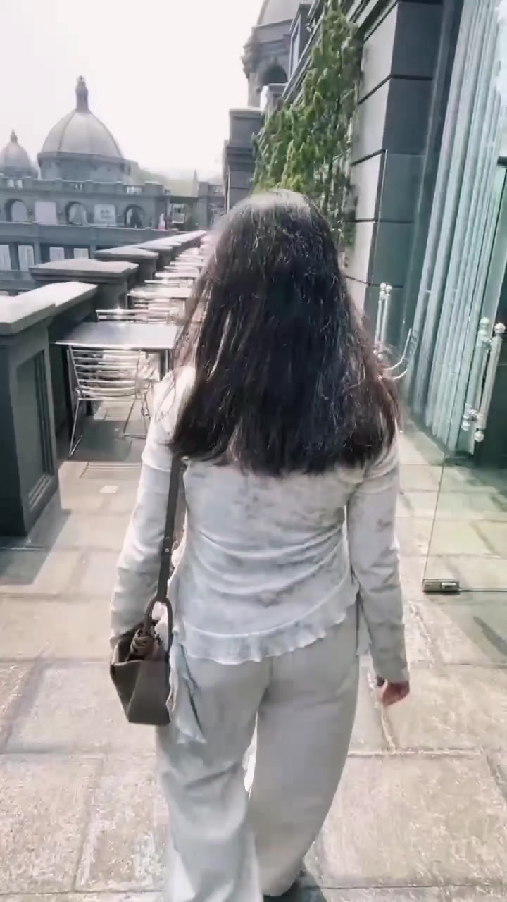 @Mega💫