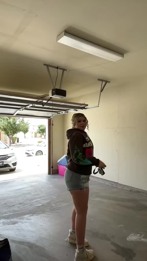 @Angel 🦋