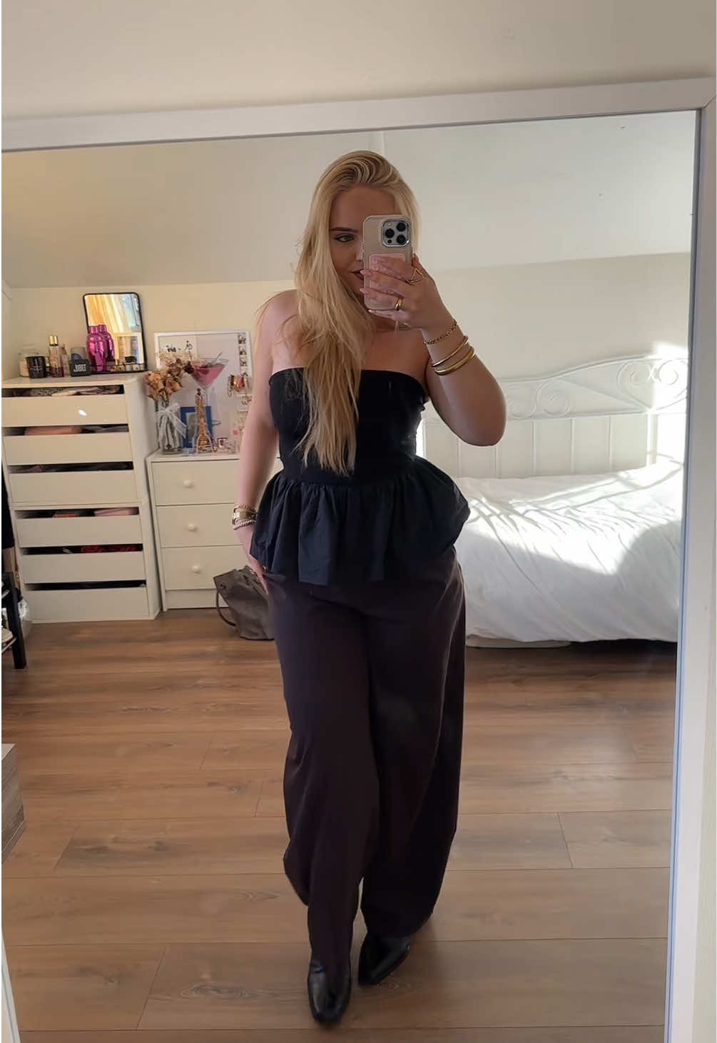 @SIMONE ESM&Eacute;E🩵