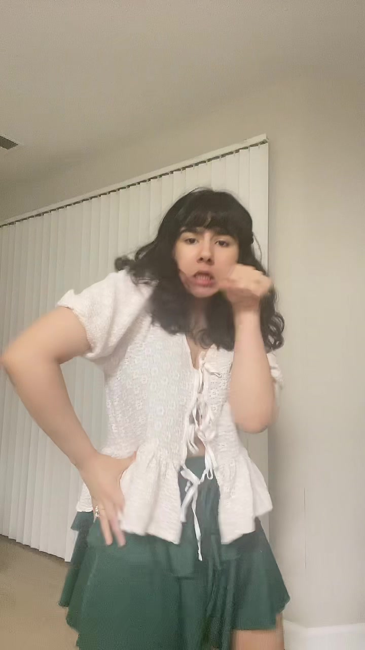 @elleelisexo (Leona)