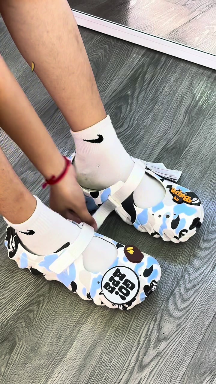 @Comfort Zone Sneakers