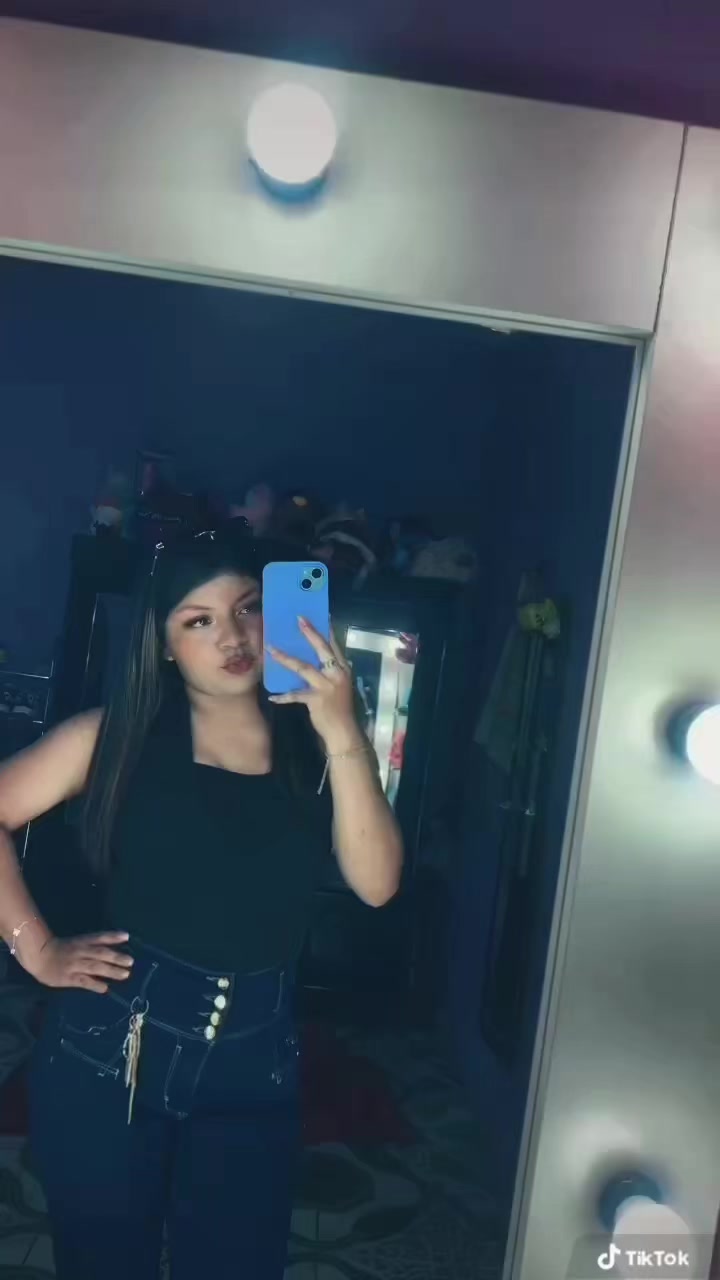 @Elizabeth🦋❤️
