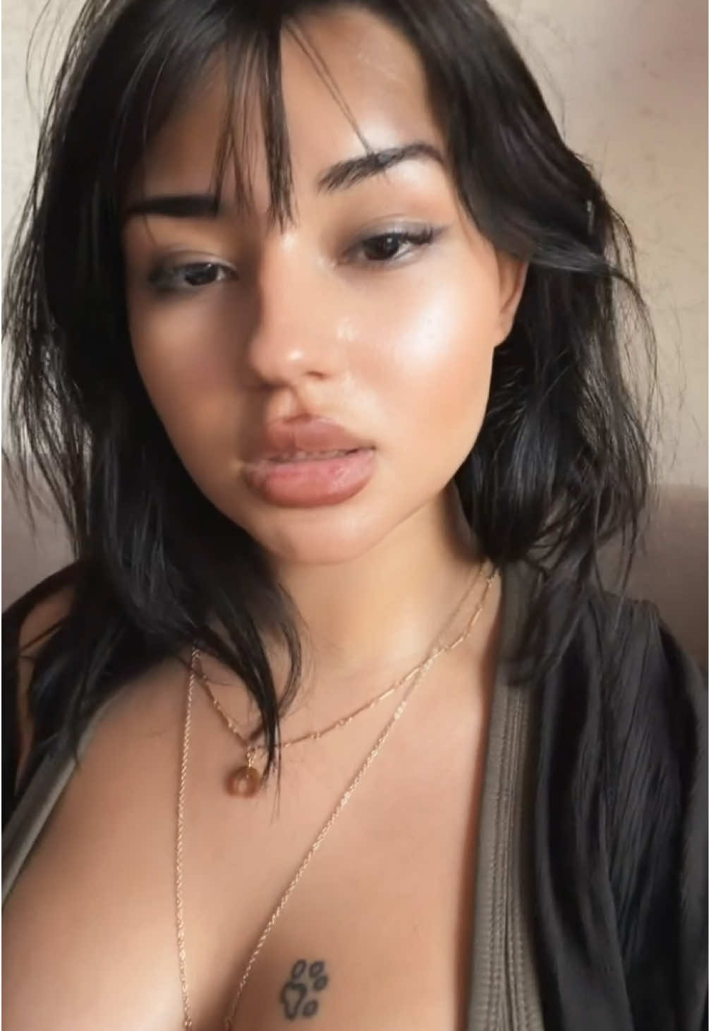 @hq