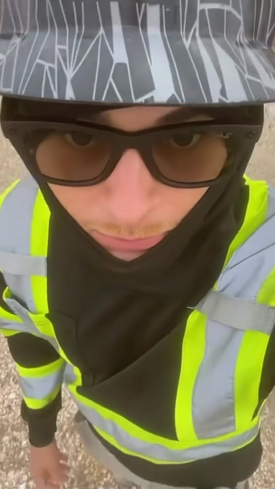 @JR4o9