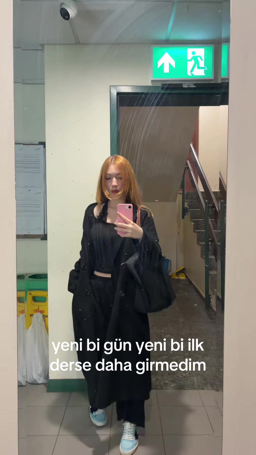 @d🦊