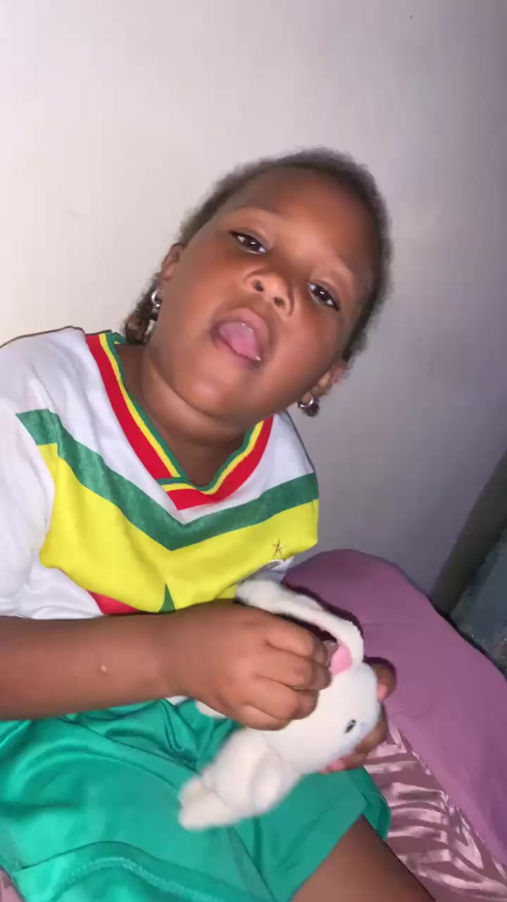 @Evachou 🇸🇳🇲🇷