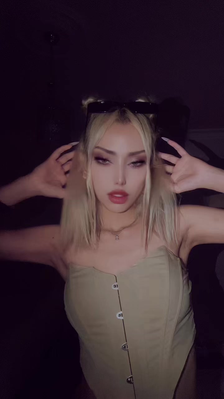 @hell._.ix