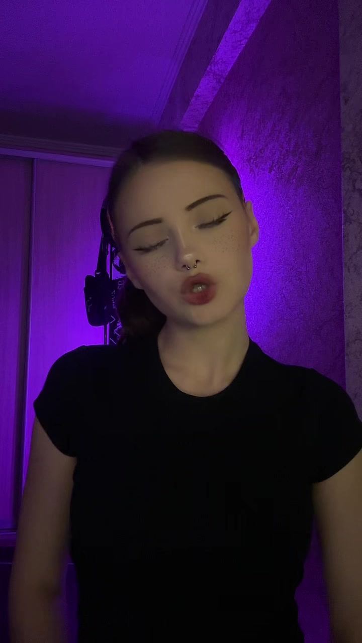 @валерія