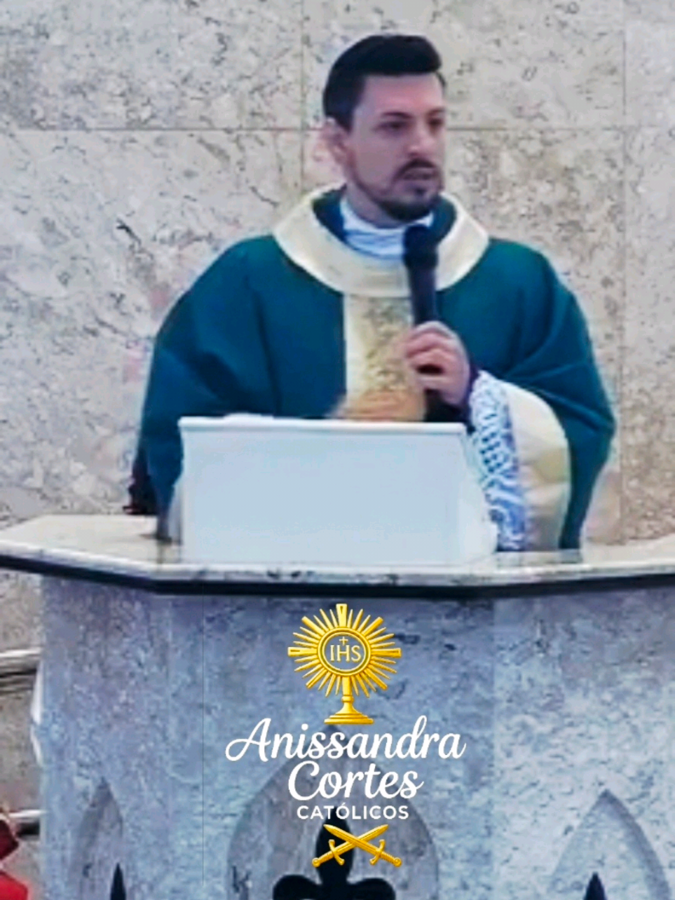 @Anissandra cortes católicos