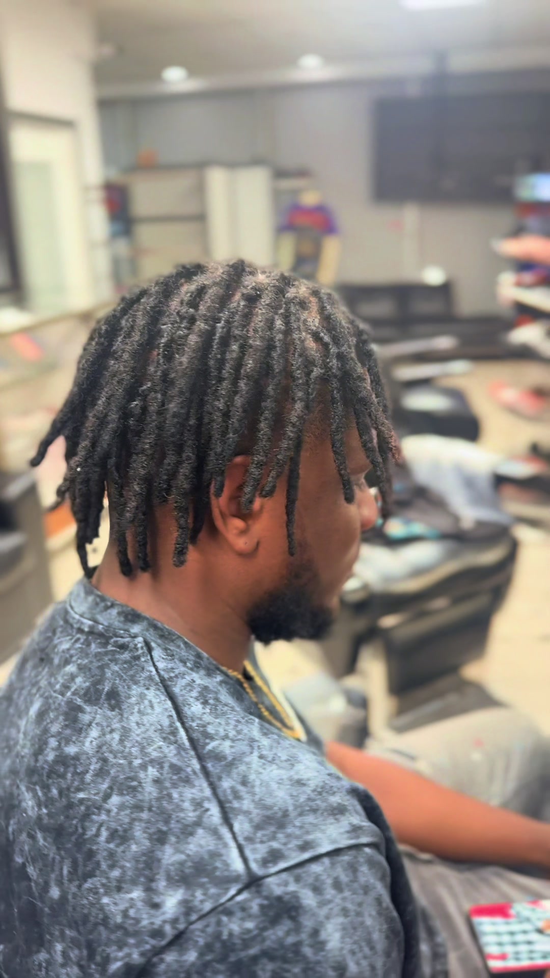 @ZOE-LOCKS-CUTZ