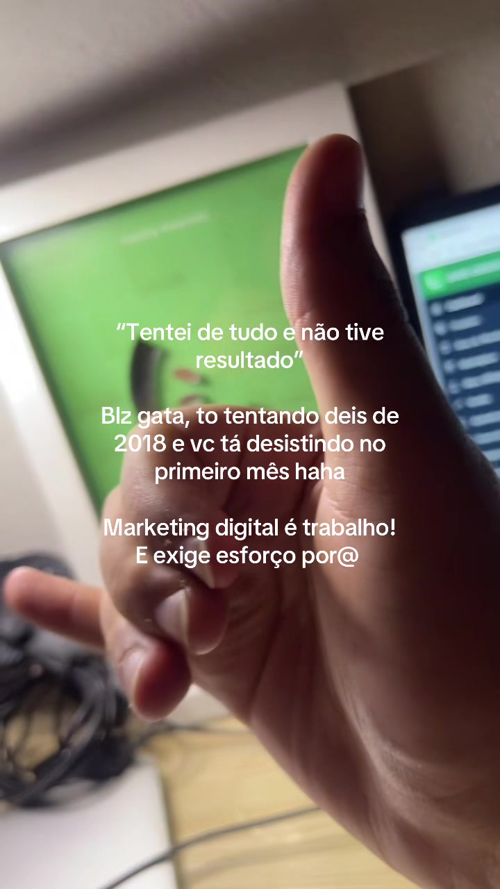 @daviaquioficial