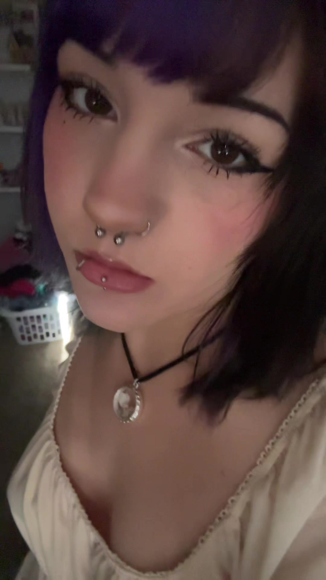 @(˵◝ ⩊ ◜˵マ