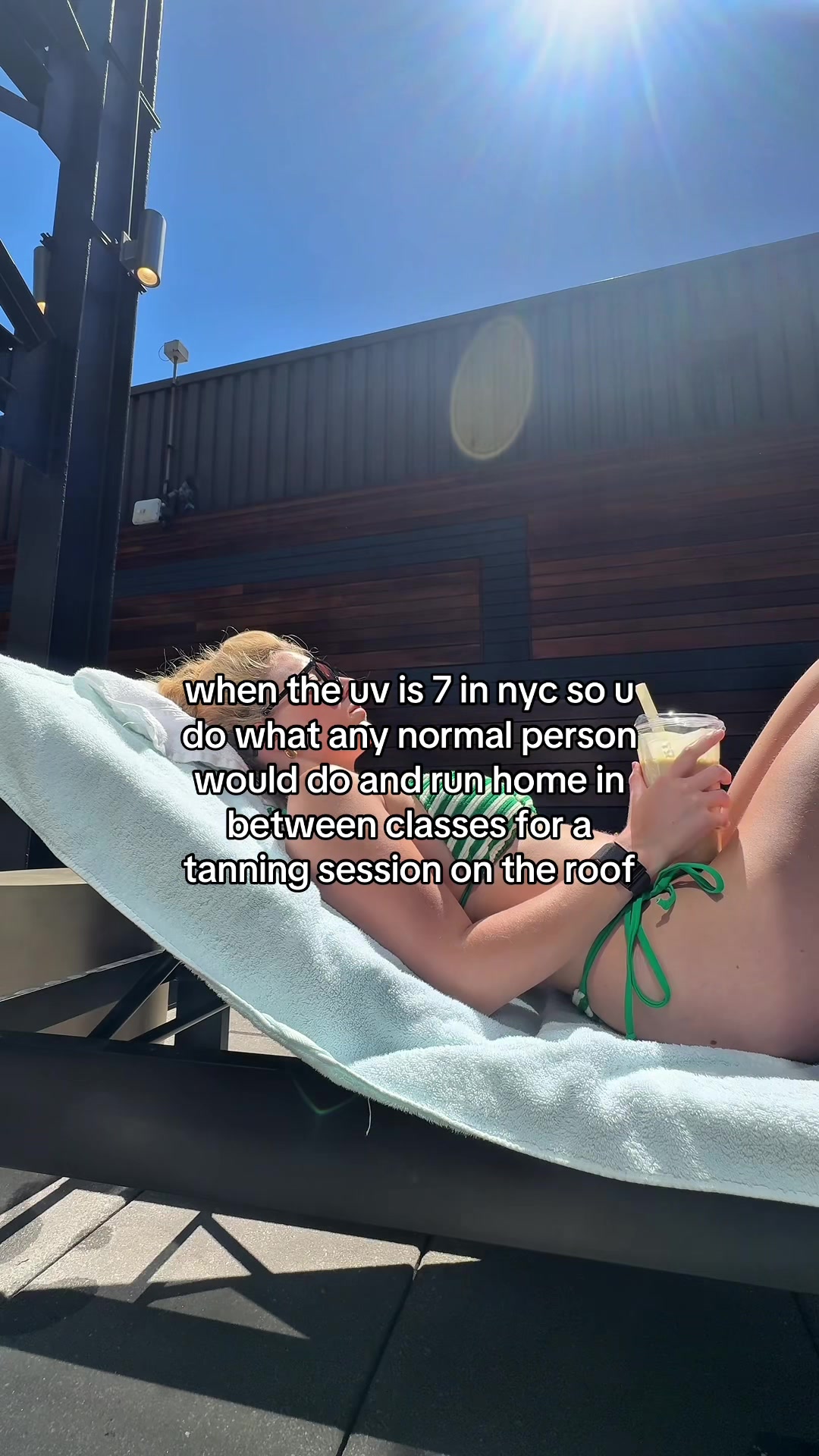 @skye 🌸🥥🌆🐒🎸