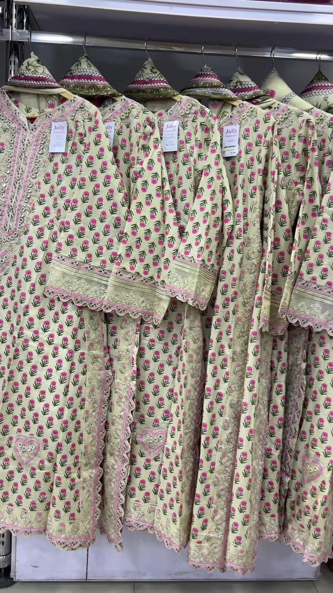 @jollygarments