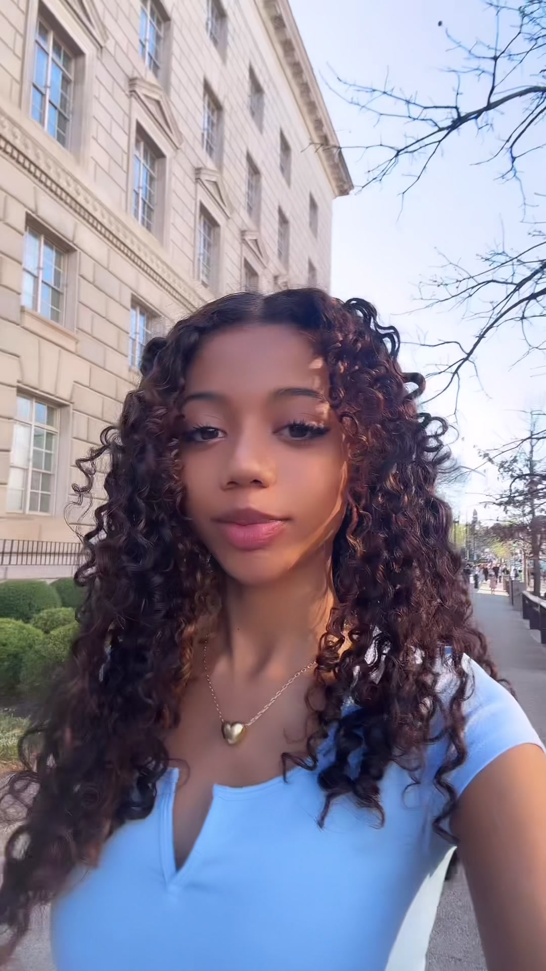@Liv