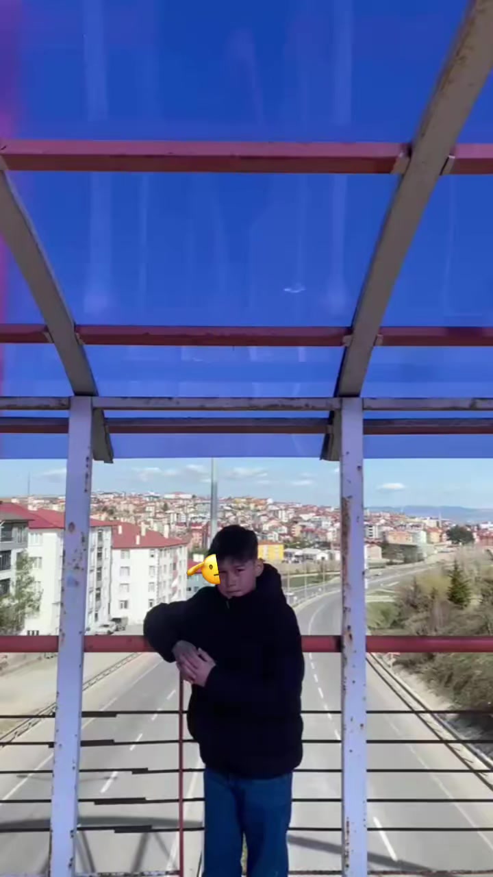 @𝓤