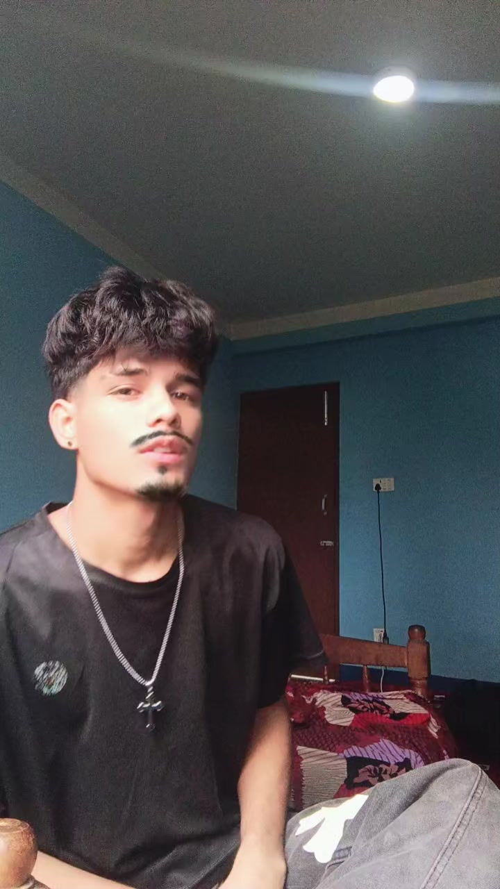 @Ãl éx bisty