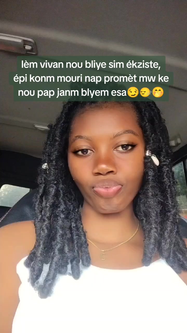 @naïca🖤🖤