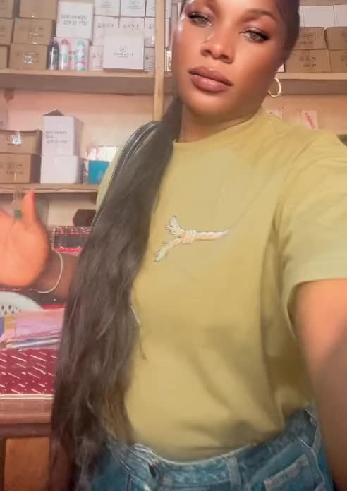@callmejuliamk1