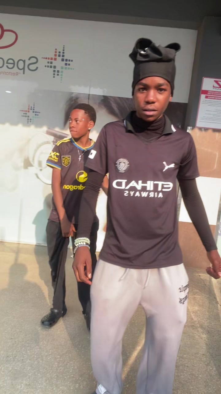 @Nkhosi_