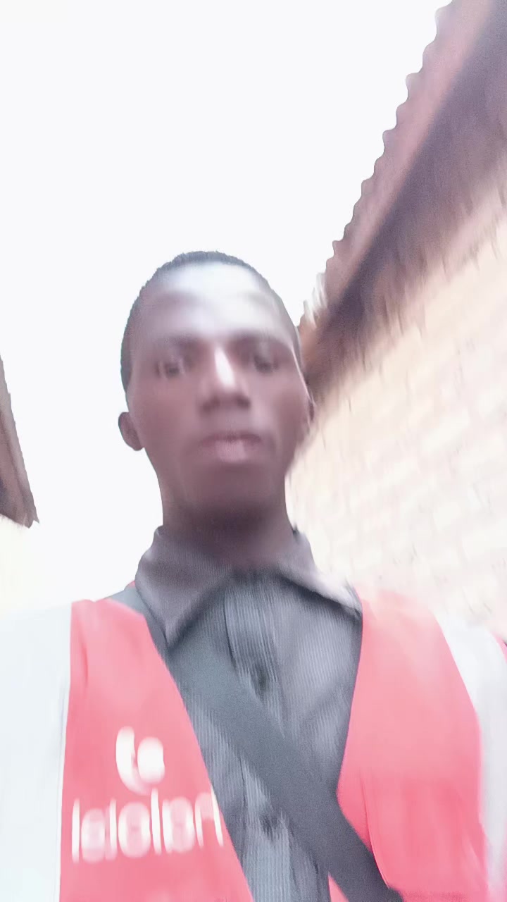@Laurent Simpanzye