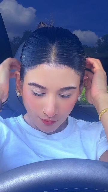 @Queen_Diya02