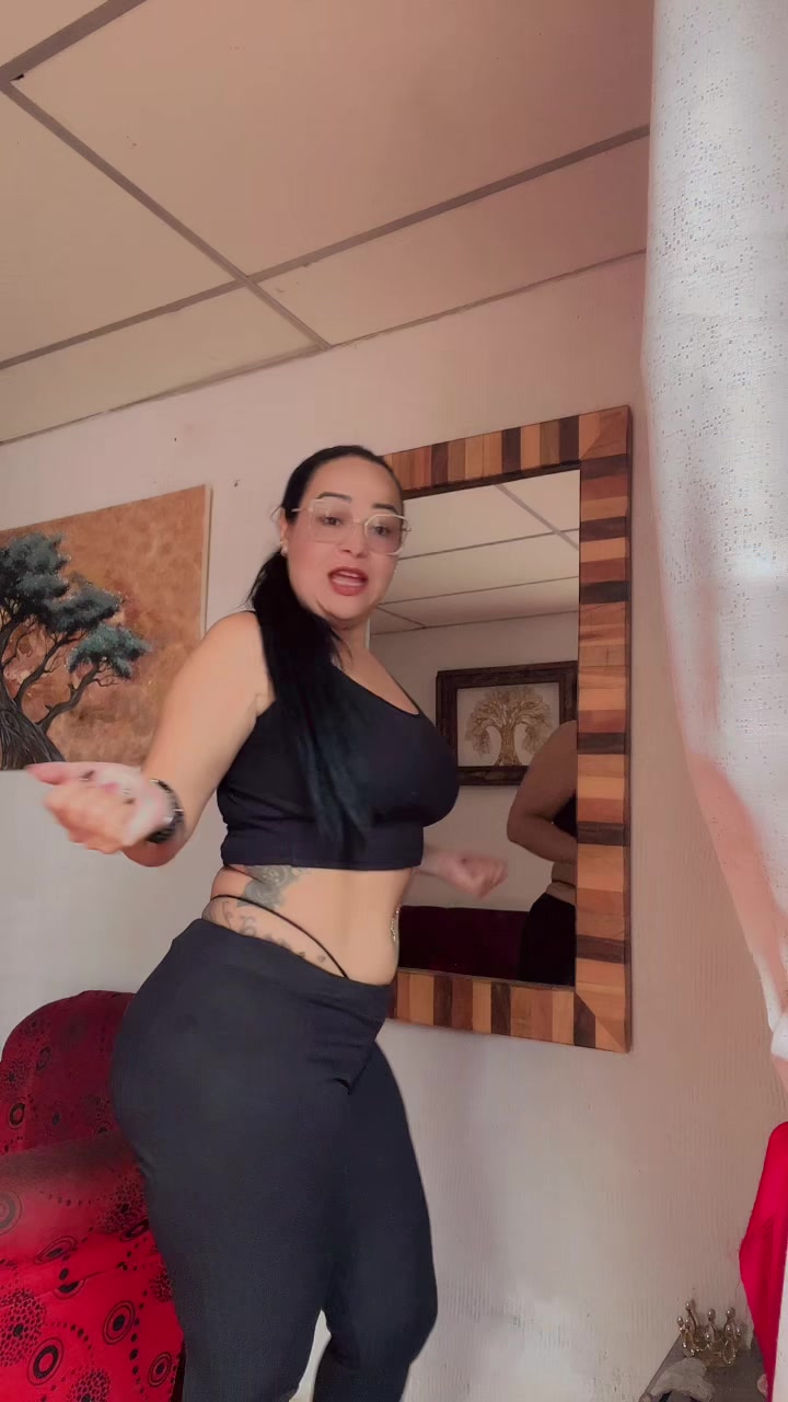 @Riana Queenn