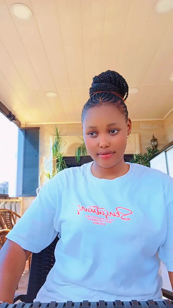@kitale girl 🇰🇪🇱🇧🇭🇲