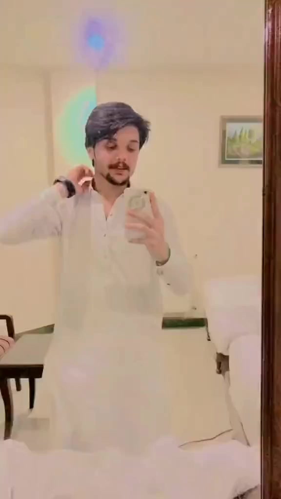 @CuTe kHaN😉