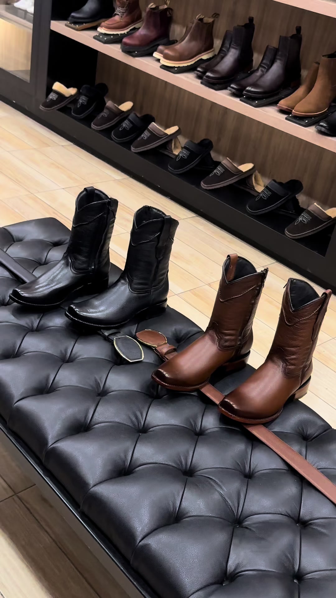@Lara Boots