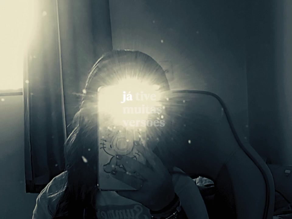 @bah_ &eacute; a tina amore 🤟🤍🤏