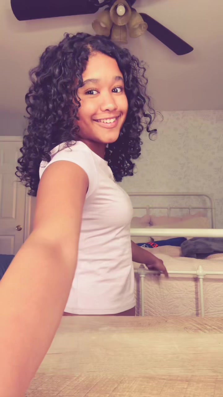 @𝓢𝓲𝓮𝓷𝓷𝓪 𝓲𝔃𝔃𝓮𝓵💋