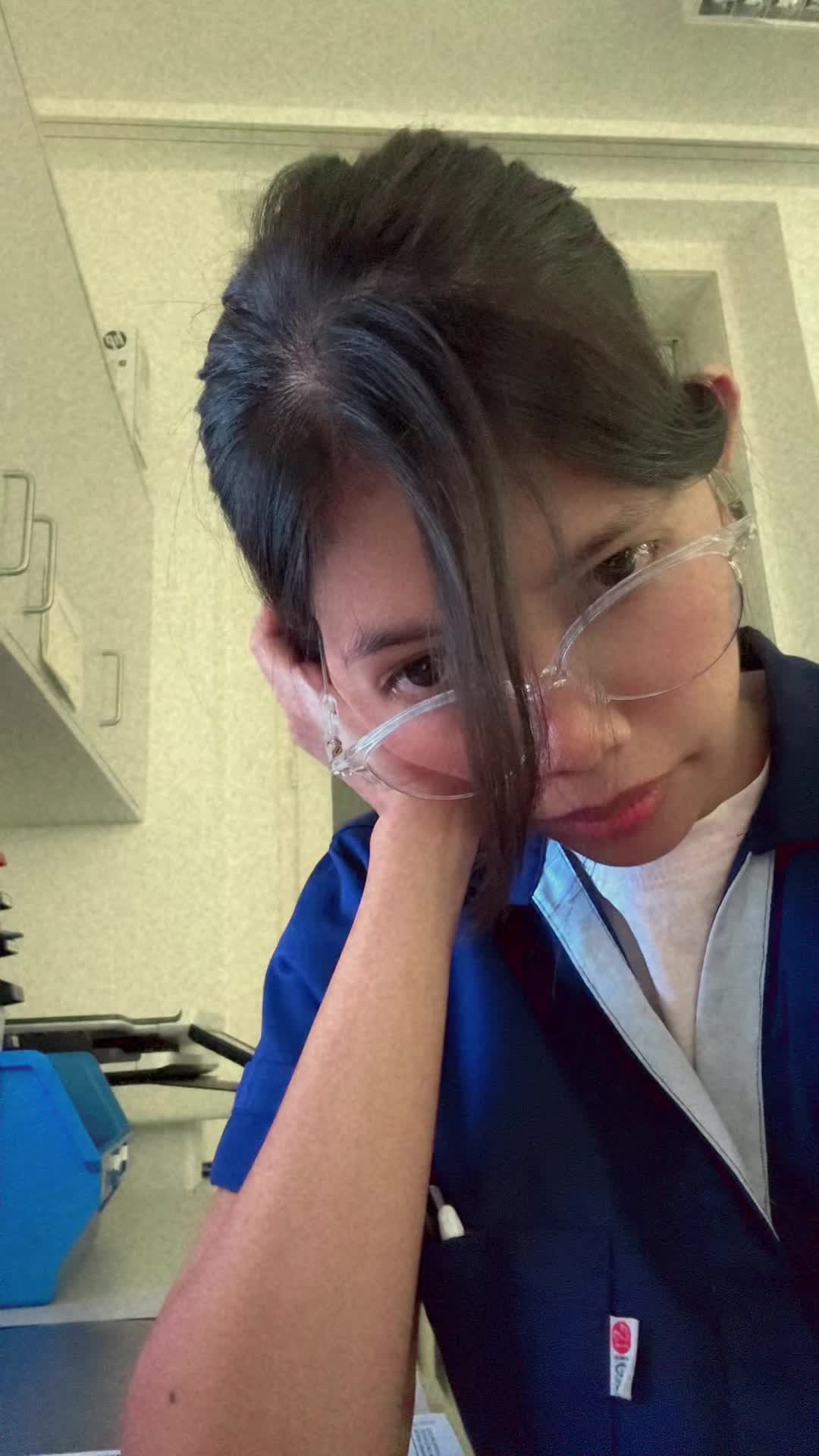 @KM