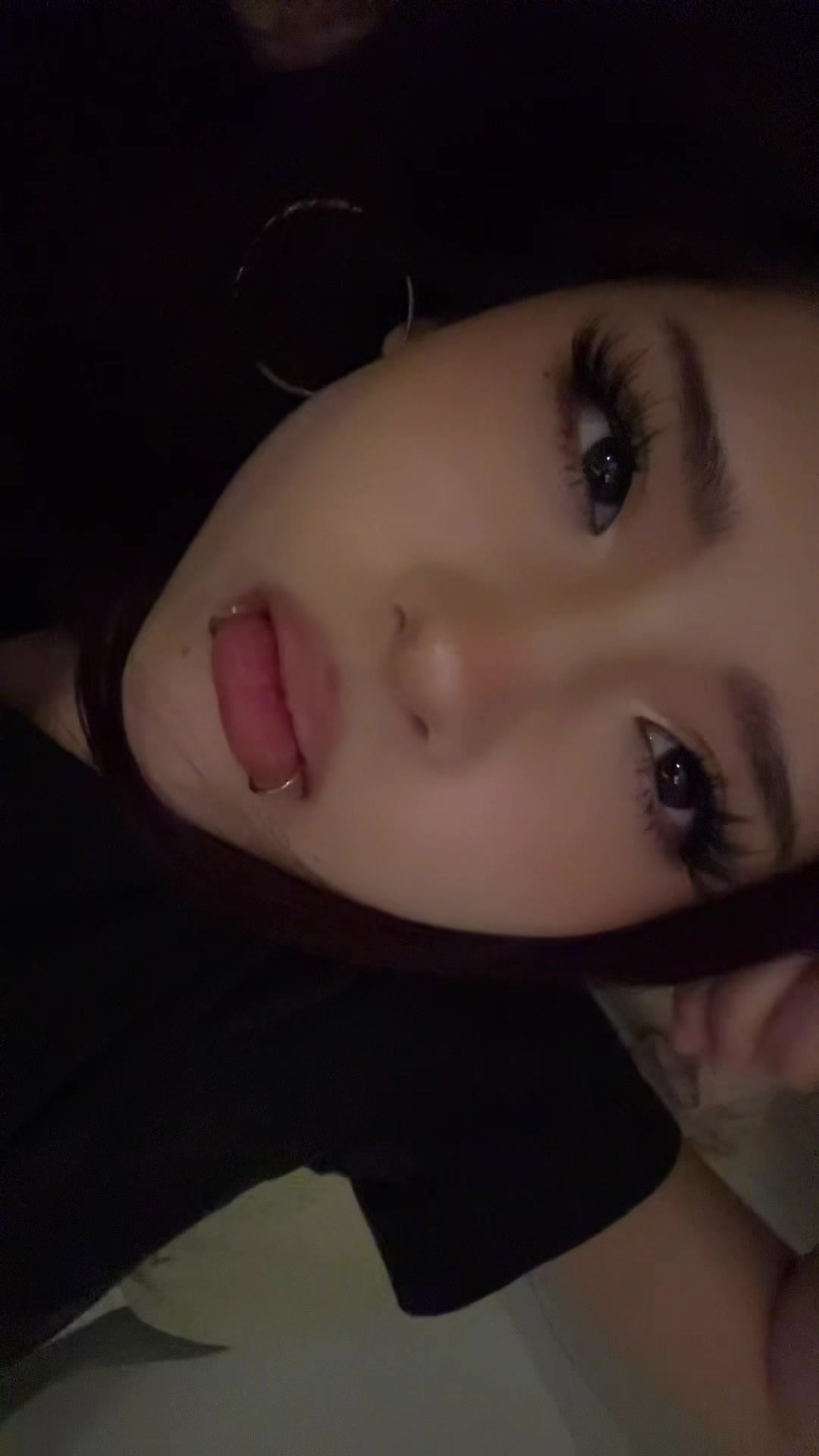 @￶