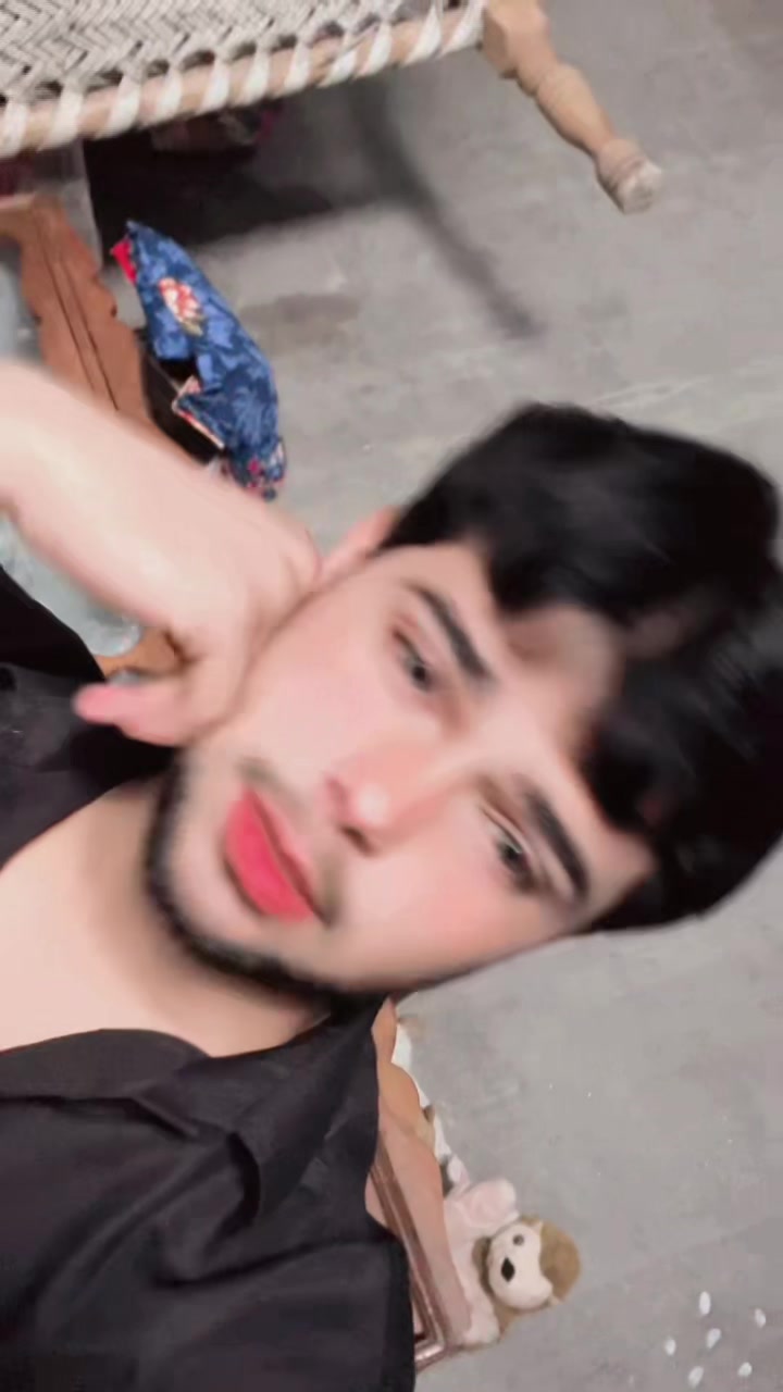 @Awais🐇