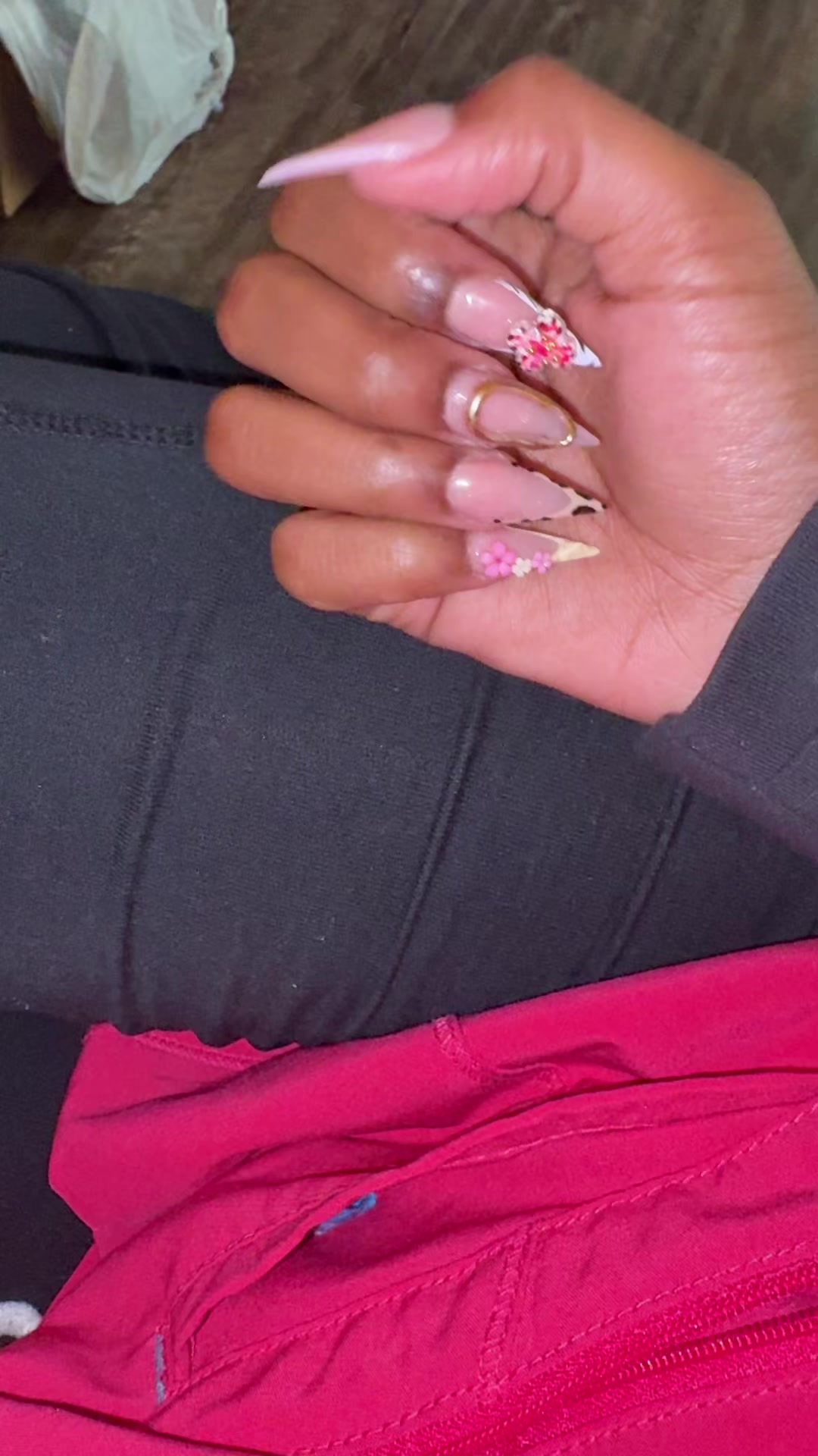 @Mikathetopic🫧🎀