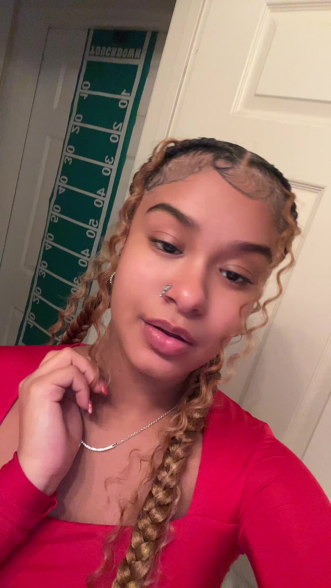 @🐝