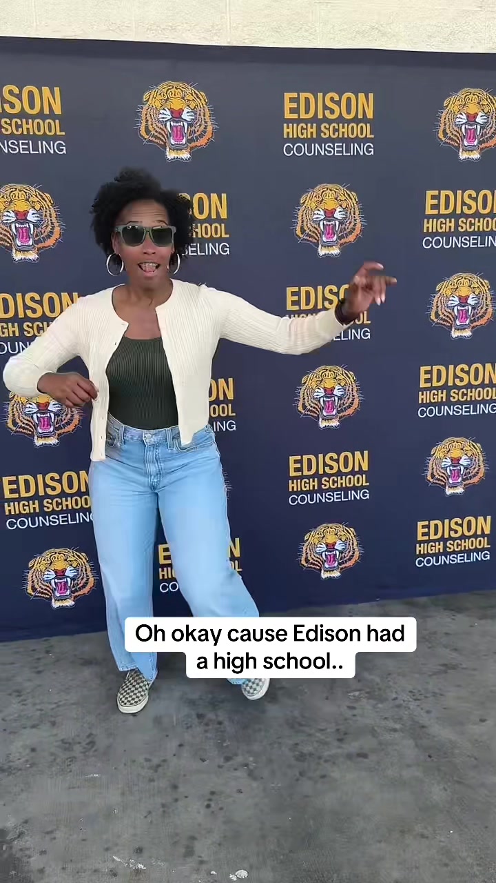 @Mrs.Kenyon ~School Counselor~