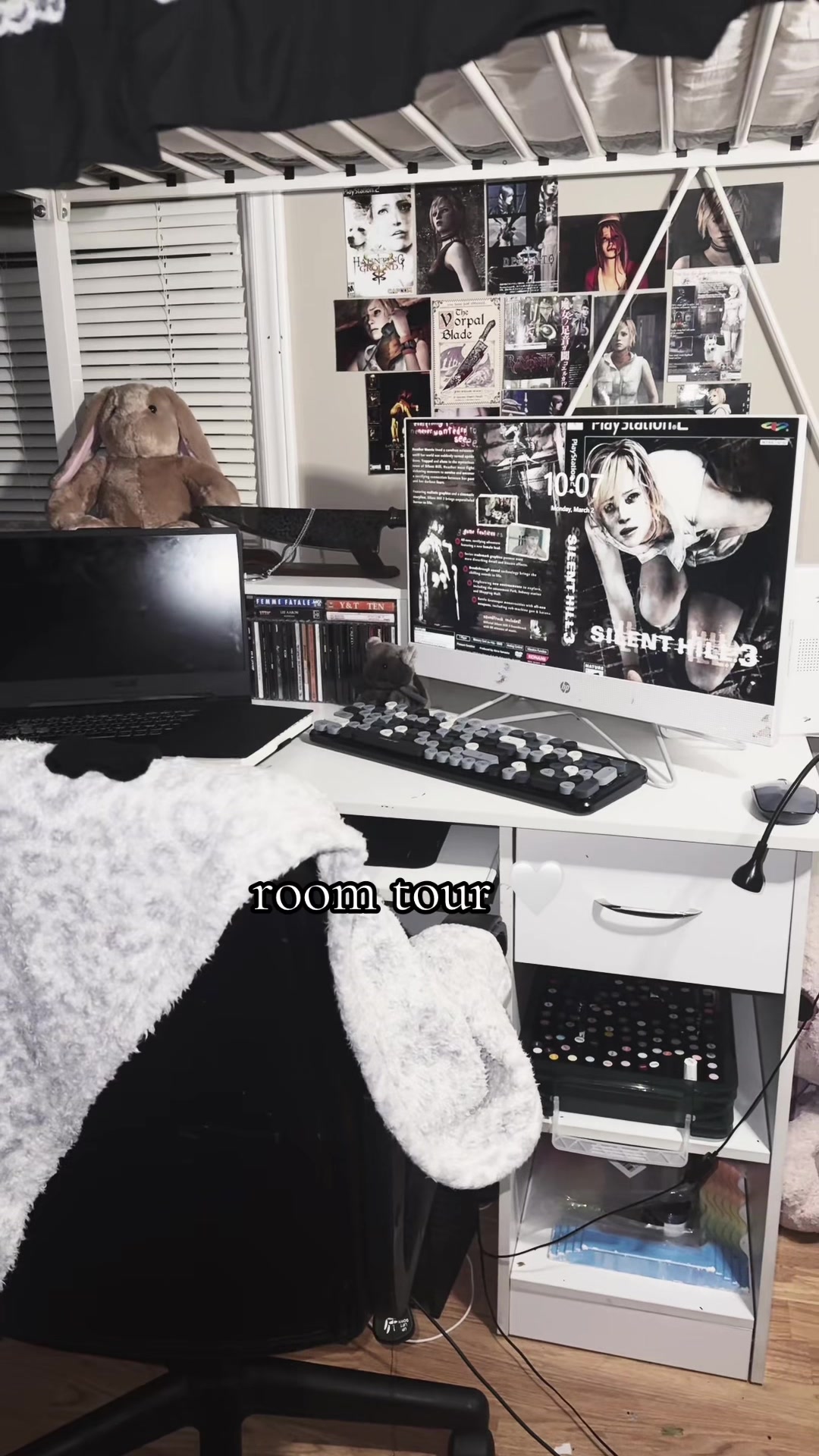@a.j.༺♡༻