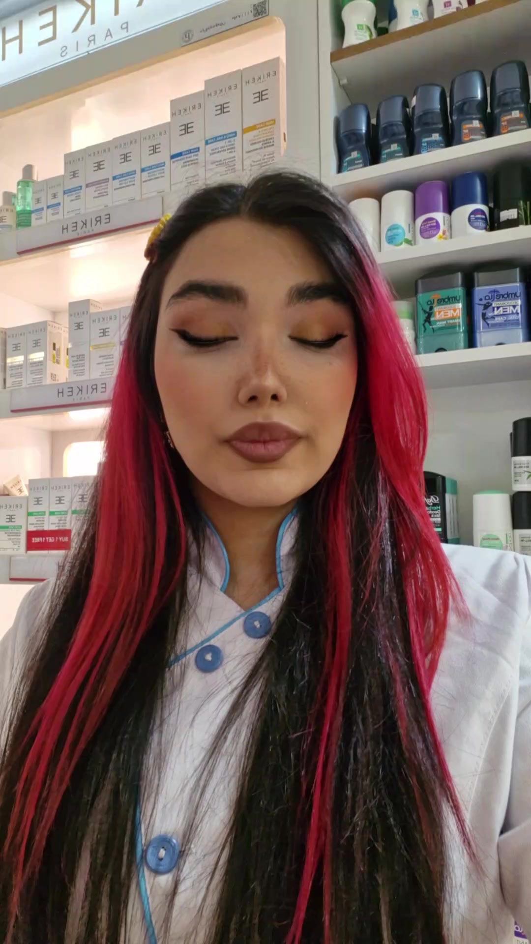 @Anaazin