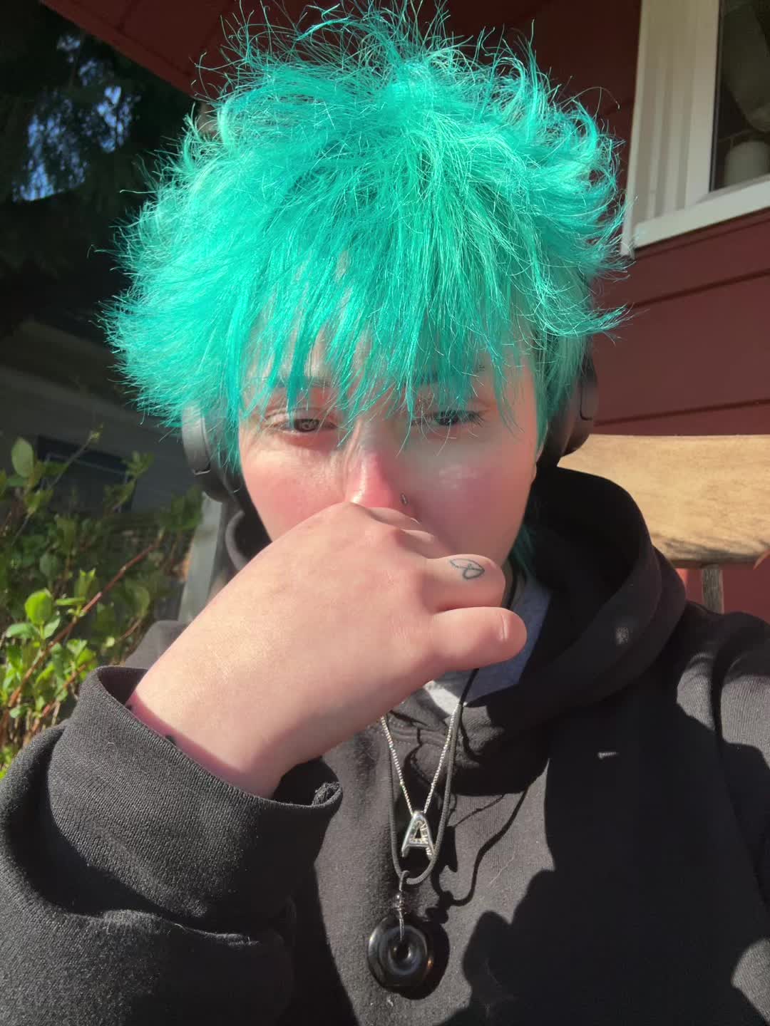 @..